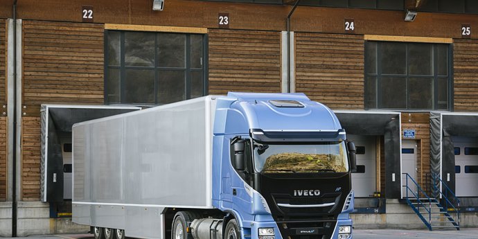 IVECO Stralis NP als LKW für den Logistik-Bereich